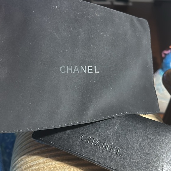 🎄🎄Low Start🎄🎄Chanel sunglasses gently used with pouch, glass case and Sonny’s - Picture 14 of 17